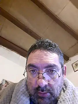 Snapshot of Jouons-ensembles2 chatting on 11-23-25, 01:16 Jouons-ensembles2 online show from 11-23-25, 01:16