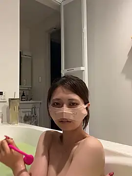 Snapshot of misa_mo chatting on 12-15-25, 12:42 misa mo online show from 12-15-25, 12:42