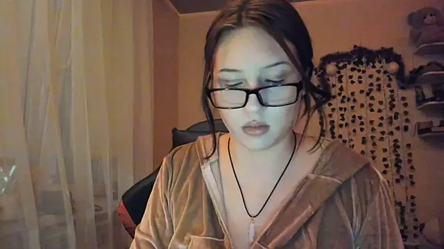 Snapshot of Stephanie_Hills chatting on 01-15-26, 07:17 Stephanie Hills online show from 01-15-26, 07:17