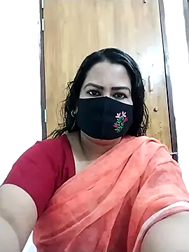 Snapshot of Anamika-38 chatting on 10-06-25, 10:02 Anamika-38 online show from 10-06-25, 10:02