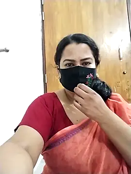 Snapshot of Anamika-38 chatting on 10-31-25, 04:41 Anamika-38 online show from 10-31-25, 04:41