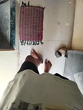 Snapshot of sexy_boy_47 chatting on 11-23-25, 04:01 sexy boy 47 online show from 11-23-25, 04:01