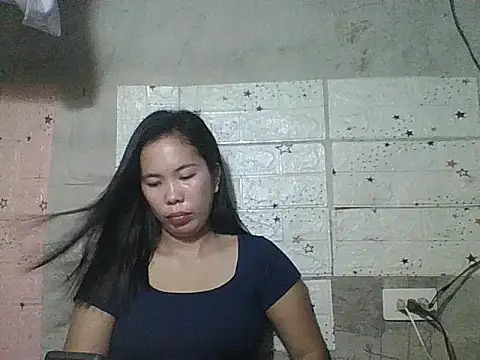 Snapshot of pinaysinglemommm chatting on 09-24-25, 09:01 pinaysinglemommm online show from 09-24-25, 09:01