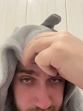 Snapshot of LuckyGirlfriends chatting on 02-05-26, 01:54 LuckyGirlfriends online show from 02-05-26, 01:54