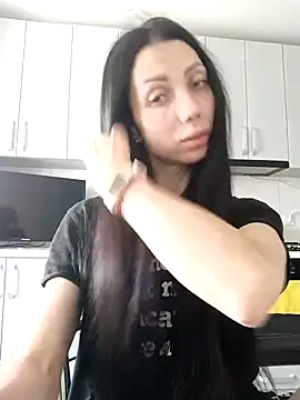 Snapshot of Princessa99885 chatting on 05-08-26, 06:30 Princessa99885 online show from 05-08-26, 06:30