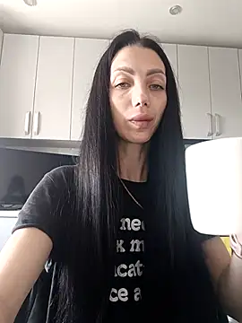 Snapshot of Princessa99885 chatting on 05-11-26, 07:03 Princessa99885 online show from 05-11-26, 07:03