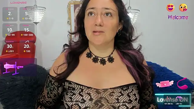 naughty milf esmeralda online show from 04-18-26, 02:37