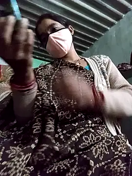 MISS LOVE 001 online show from 10-29-25, 02:19