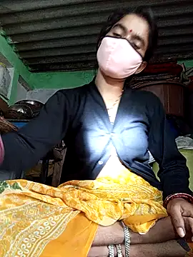 MISS LOVE 001 online show from 10-31-25, 08:48