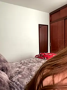 Snapshot of Cutie_blondie chatting on 12-03-25, 04:49 Cutie blondie online show from 12-03-25, 04:49