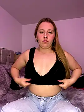 Cutie blondie online show from 01-08-26, 12:46