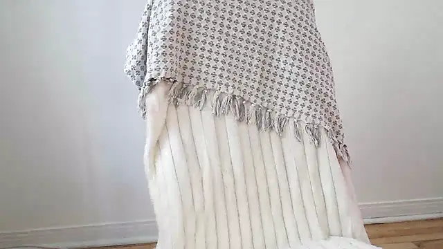 Snapshot of SparklingSoleil chatting on 10-03-25, 08:06 SparklingSoleil online show from 10-03-25, 08:06