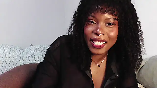 Snapshot of SparklingSoleil chatting on 11-10-25, 03:00 SparklingSoleil online show from 11-10-25, 03:00