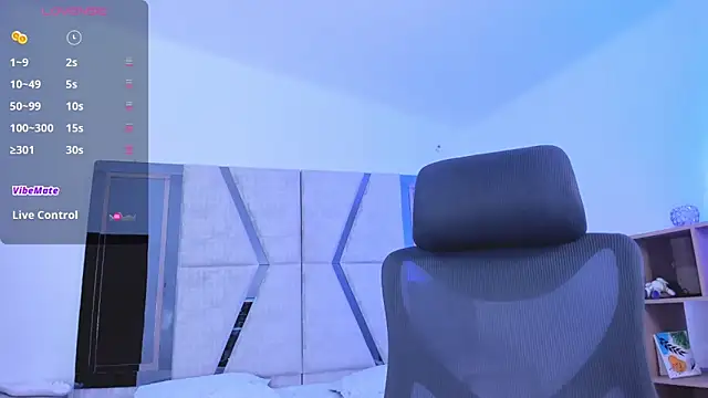 Snapshot of MadisonSky_ chatting on 09-14-25, 01:21 MadisonSky online show from 09-14-25, 01:21