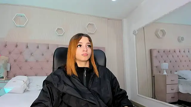 Snapshot of MadisonSky_ chatting on 10-27-25, 12:53 MadisonSky online show from 10-27-25, 12:53