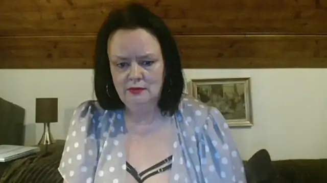 Snapshot of TiffanyMature chatting on 10-04-25, 10:19 TiffanyMature online show from 10-04-25, 10:19