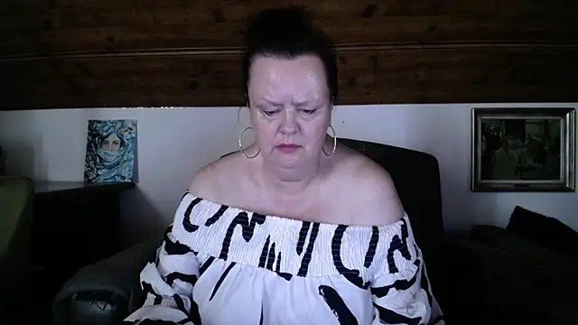 TiffanyMature online show from 06-30-26, 10:27