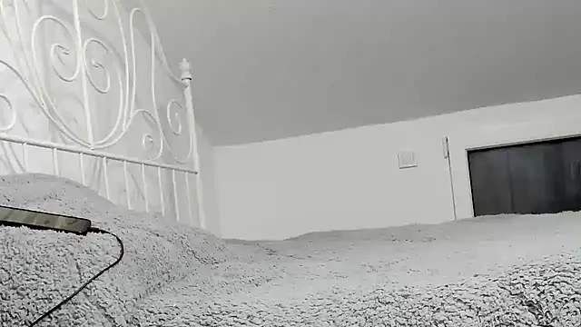 alesquirt33 online show from 04-13-26, 06:08