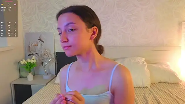 Snapshot of GiseleLamos chatting on 09-16-25, 03:18 GiseleLamos online show from 09-16-25, 03:18