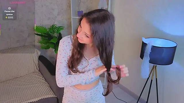 Snapshot of GiseleLamos chatting on 11-23-25, 03:28 GiseleLamos online show from 11-23-25, 03:28