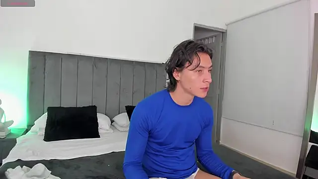 AlexanderHall online show from 09-21-25, 07:37