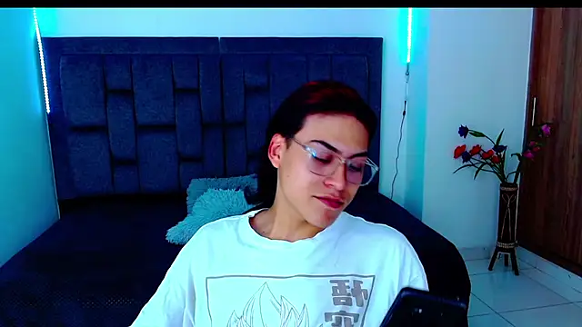 Snapshot of dirty_model chatting on 09-27-25, 10:48 dirty model online show from 09-27-25, 10:48