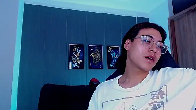 Snapshot of dirty_model chatting on 09-28-25, 10:53 dirty model online show from 09-28-25, 10:53