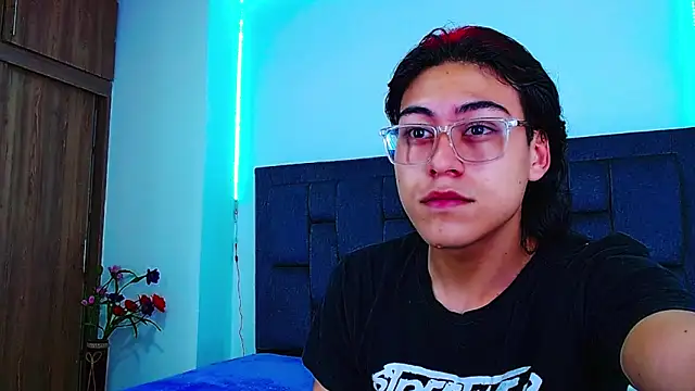 Snapshot of dirty_model chatting on 10-03-25, 04:20 dirty model online show from 10-03-25, 04:20