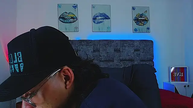 Snapshot of dirty_model chatting on 10-11-25, 05:28 dirty model online show from 10-11-25, 05:28