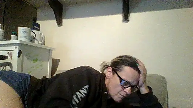 Snapshot of PremiumKitty chatting on 02-21-26, 01:17 PremiumKitty online show from 02-21-26, 01:17