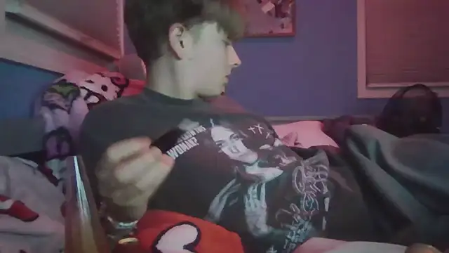 Snapshot of Liam_axel35 chatting on 10-25-25, 12:40 Liam axel35 online show from 10-25-25, 12:40