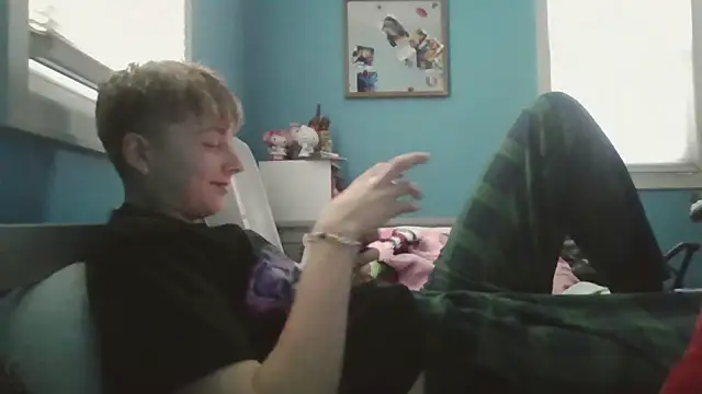 Snapshot of Liam_axel35 chatting on 11-27-25, 07:27 Liam axel35 online show from 11-27-25, 07:27