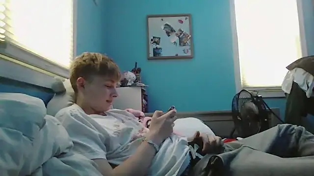 Snapshot of Liam_axel35 chatting on 11-29-25, 07:17 Liam axel35 online show from 11-29-25, 07:17