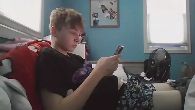 Snapshot of Liam_axel35 chatting on 12-15-25, 08:57 Liam axel35 online show from 12-15-25, 08:57