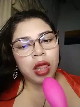 Snapshot of Diamily chatting on 05-19-26, 04:08 Diamily online show from 05-19-26, 04:08