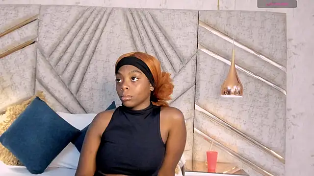 Snapshot of OliviaGarciaa chatting on 09-28-25, 03:23 OliviaGarciaa online show from 09-28-25, 03:23