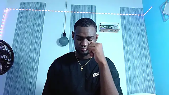 eebony stallion online show from 10-29-25, 03:20