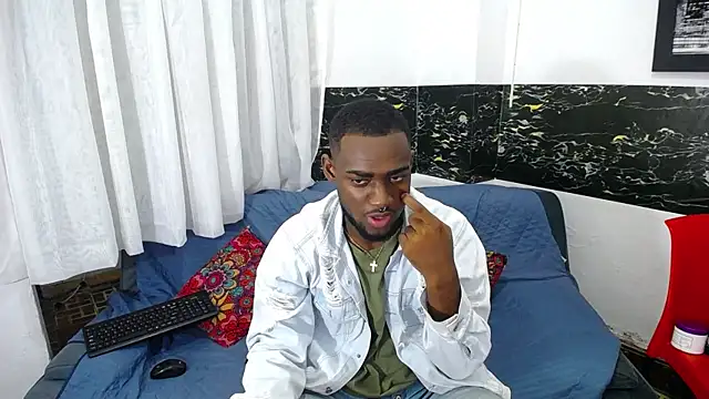 eebony stallion online show from 10-31-25, 02:45