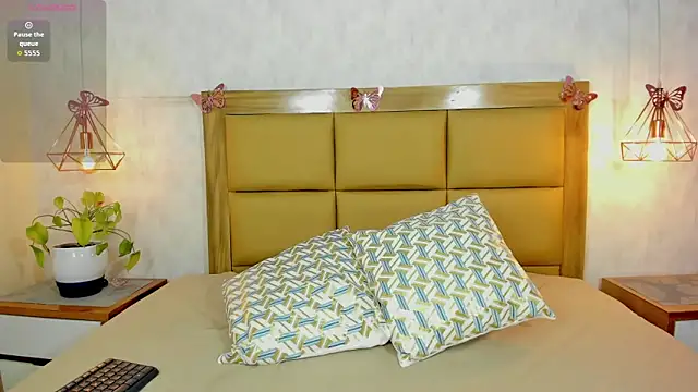 MELISSAROUGE online show from 09-11-25, 07:47