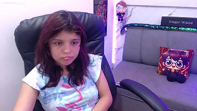 minnie cake online show from 10-19-25, 09:26