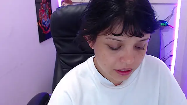 minnie cake online show from 11-26-25, 09:49