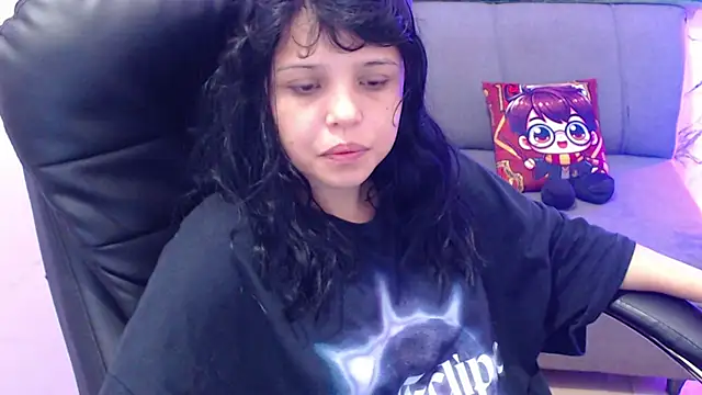 minnie cake online show from 11-27-25, 10:56