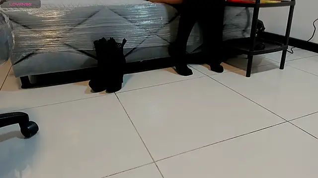 Snapshot of Lilith_Zamara chatting on 12-16-25, 01:38 Lilith Zamara online show from 12-16-25, 01:38