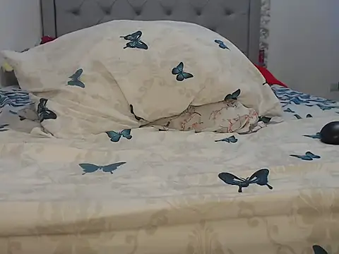 Snapshot of nahomibeckers chatting on 10-23-25, 05:55 nahomibeckers online show from 10-23-25, 05:55