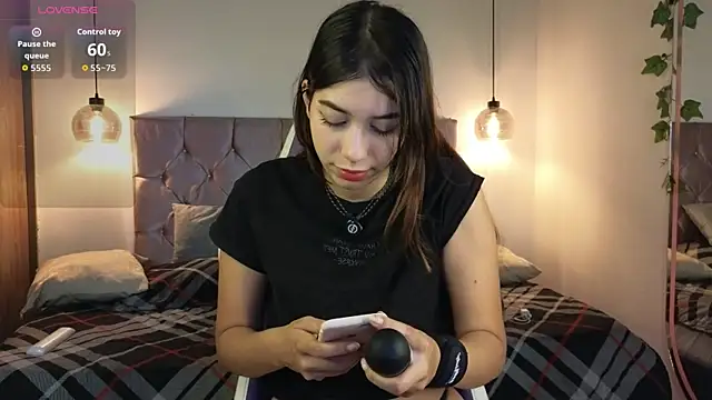 Snapshot of lila_min chatting on 09-15-25, 01:55 lila min online show from 09-15-25, 01:55