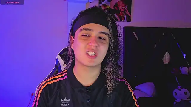 Snapshot of derek_greyy_ chatting on 02-03-26, 05:51 derek greyy online show from 02-03-26, 05:51