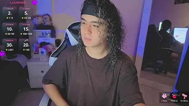 Snapshot of derek_greyy_ chatting on 03-10-26, 09:42 derek greyy online show from 03-10-26, 09:42