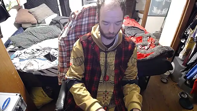 Snapshot of womenhateme69 chatting on 11-25-25, 04:01 womenhateme69 online show from 11-25-25, 04:01