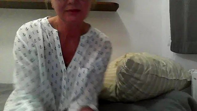 IrynaMolbertx online show from 09-25-25, 07:28