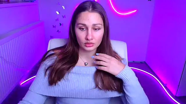 Stefanie Sweet online show from 11-07-25, 06:35